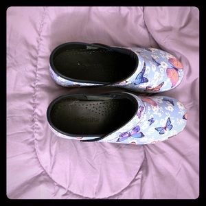 Sanita Clogs